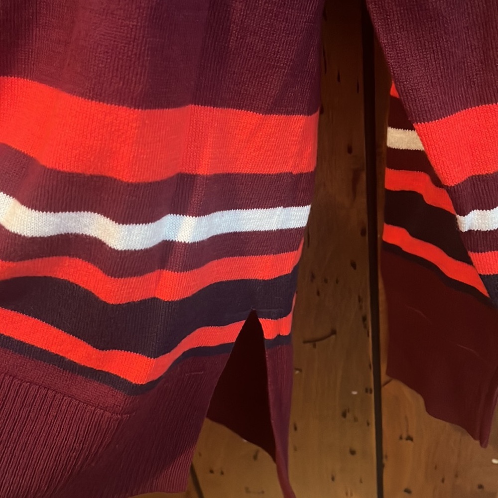 Woman’s sweater - Picture 4 of 4